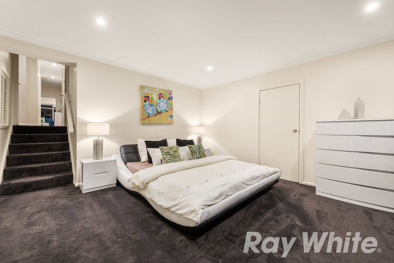 Photo - 24 Andrews Street, Burwood VIC 3125 - Image 5