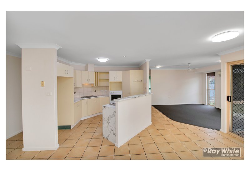 Photo - 24 Anna Street, Norman Gardens QLD 4701 - Image 9