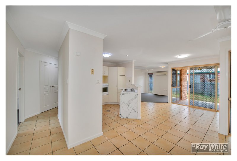 Photo - 24 Anna Street, Norman Gardens QLD 4701 - Image 14