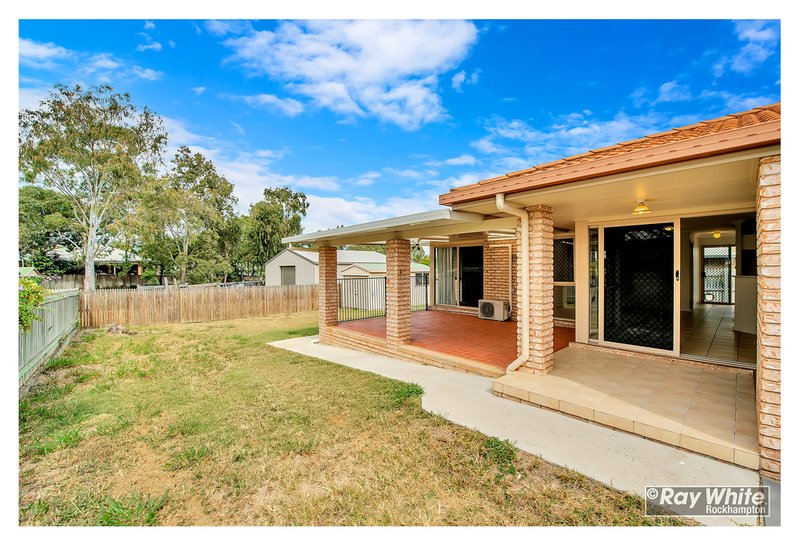 Photo - 24 Anna Street, Norman Gardens QLD 4701 - Image 16