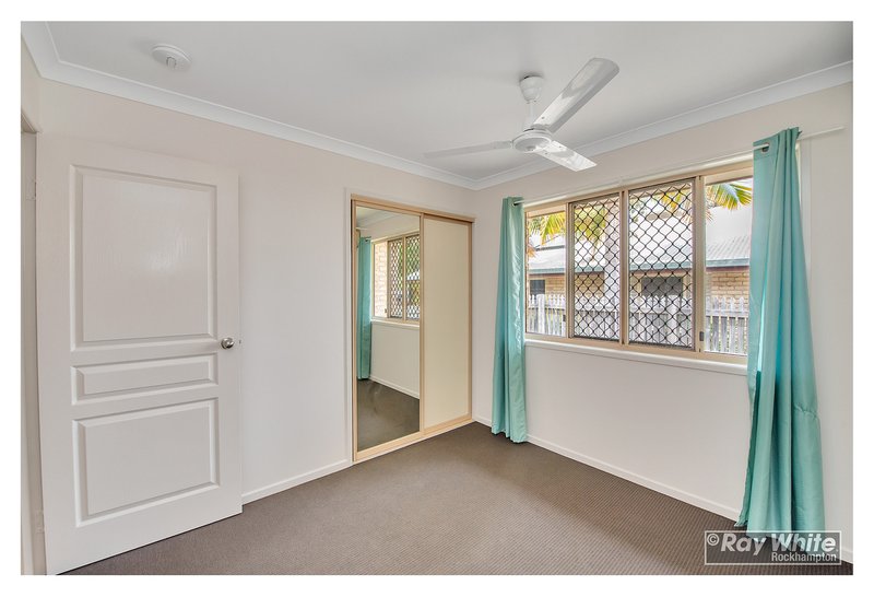 Photo - 24 Anna Street, Norman Gardens QLD 4701 - Image 25