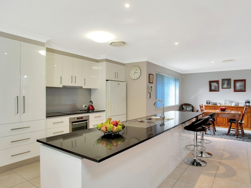 Photo - 24 Antonson Crescent, Mudgeeraba QLD 4213 - Image 4