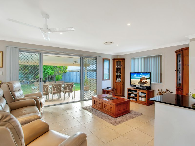 Photo - 24 Antonson Crescent, Mudgeeraba QLD 4213 - Image 7