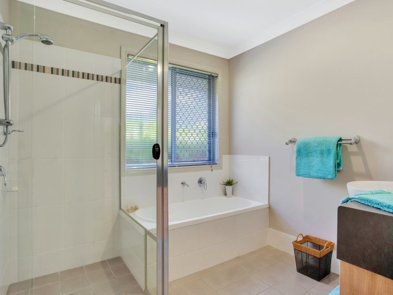 Photo - 24 Antonson Crescent, Mudgeeraba QLD 4213 - Image 13