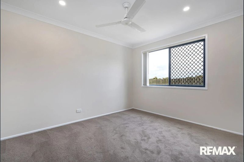 Photo - 24 Aqua Crescent, Redland Bay QLD 4165 - Image 9