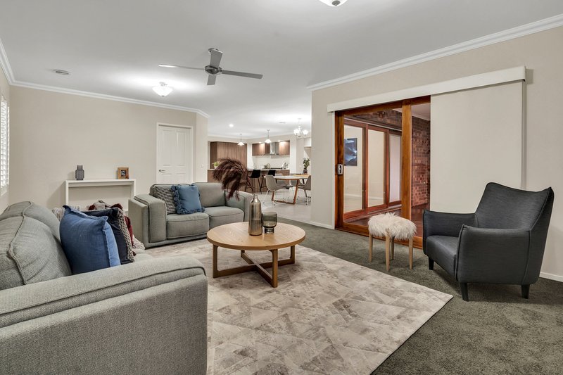 Photo - 24 Arapiles Avenue, Craigieburn VIC 3064 - Image 13