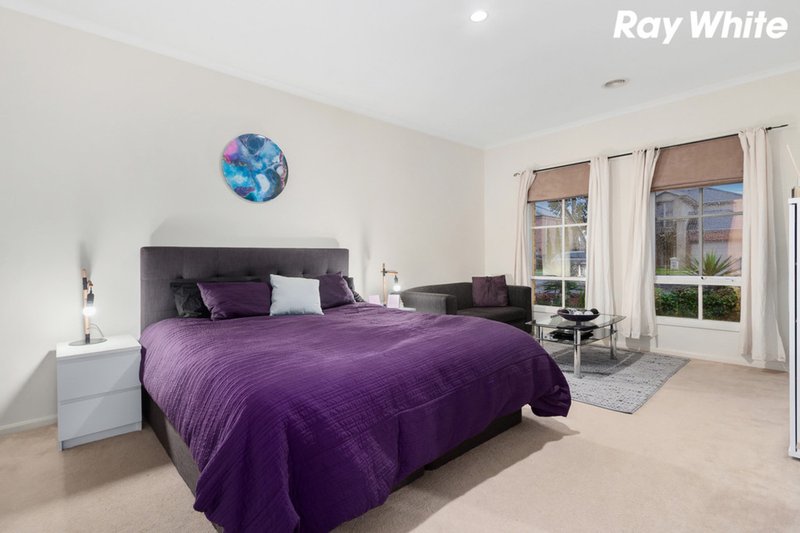 Photo - 24 Arbour Rise, Pakenham VIC 3810 - Image 6