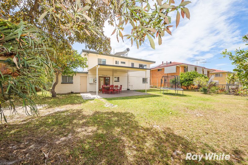 Photo - 24 Arcadia Avenue, Woorim QLD 4507 - Image 13