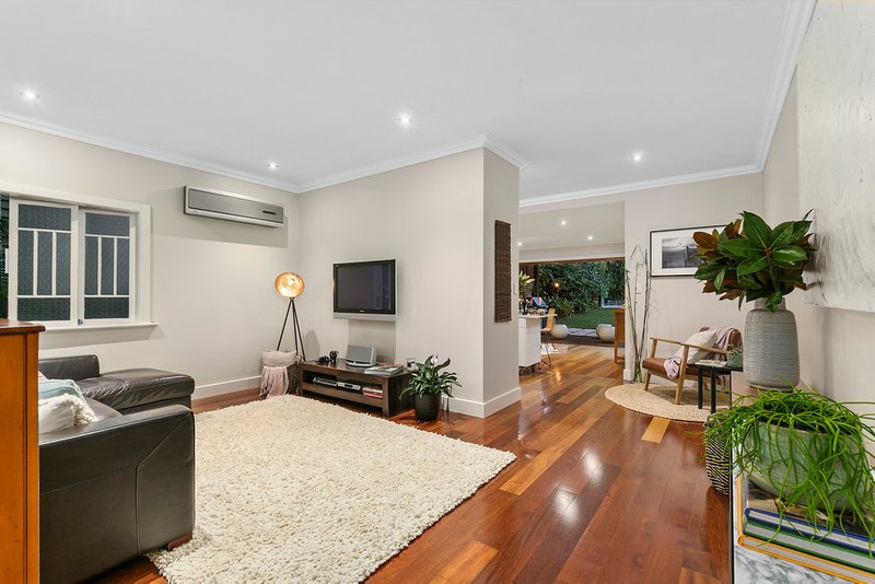 Photo - 24 Arnold Street, Holland Park QLD 4121 - Image 14