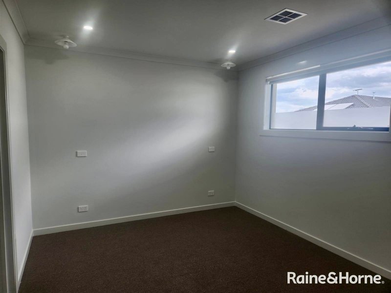 Photo - 24 Arramont Road, Greenvale VIC 3059 - Image 17