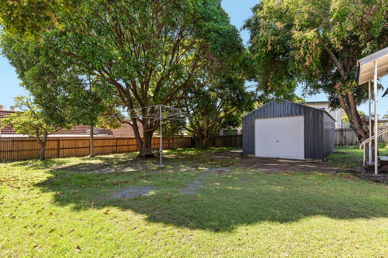 Photo - 24 Ashmole Road, Redcliffe QLD 4020 - Image 8