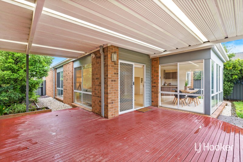 Photo - 24 Astley Crescent, Point Cook VIC 3030 - Image 16