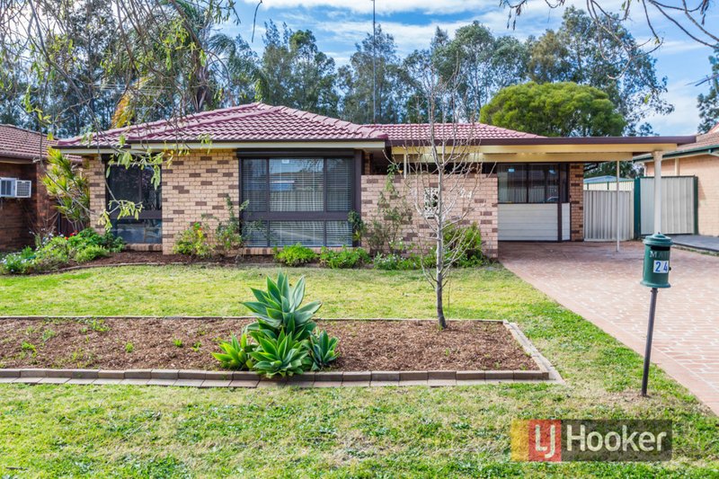 24 Augusta Place, St Clair NSW 2759