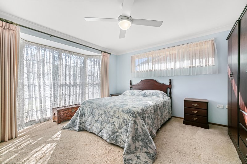 Photo - 24 Avonlea Avenue, Gorokan NSW 2263 - Image 9