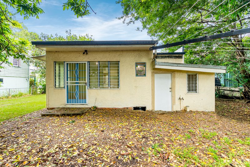 Photo - 24 Badger Street, Newmarket QLD 4051 - Image 24