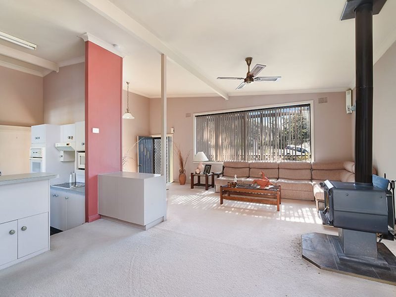 Photo - 24 Baikie Crescent, Charlestown NSW 2290 - Image 3