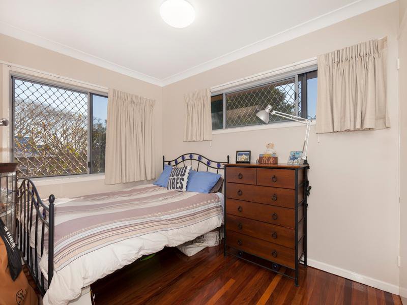 Photo - 2/4 Bakewell Street, Mount Gravatt East QLD 4122 - Image 3