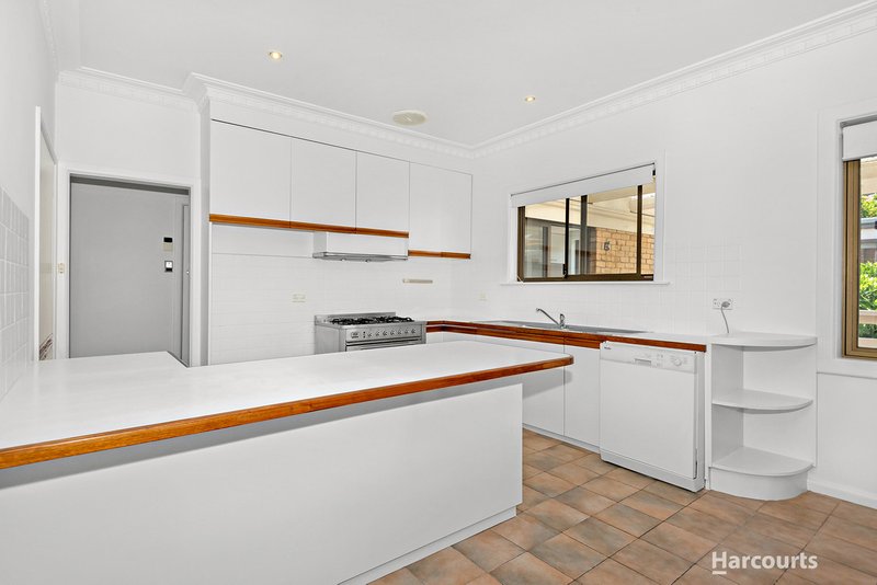 Photo - 24 Balwyn Road, Bulleen VIC 3105 - Image 3