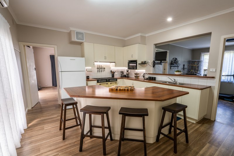 Photo - 24 Barclay Street East , Heywood VIC 3304 - Image 6