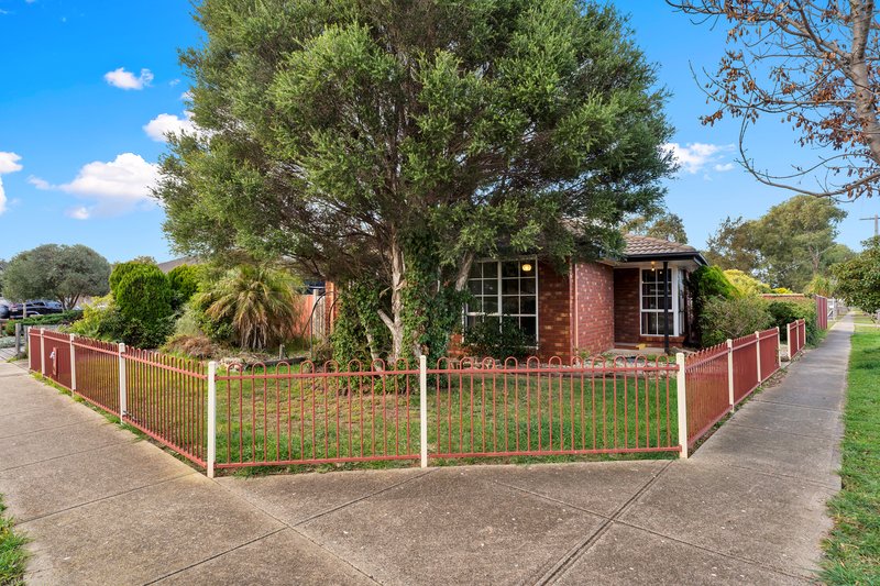 Photo - 24 Bartlett Crescent, Hoppers Crossing VIC 3029 - Image 12