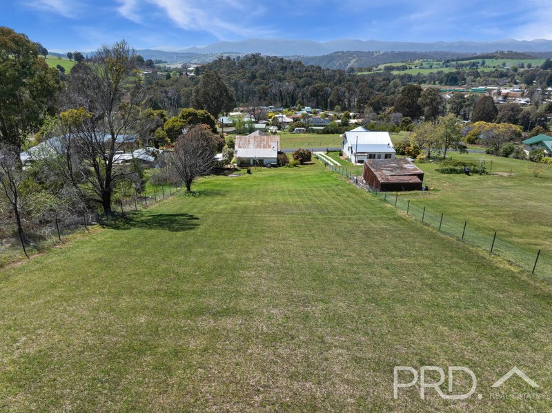 Photo - 24 Bartlett Street, Batlow NSW 2730 - Image 2