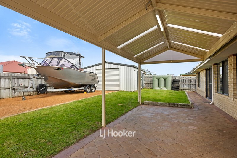 Photo - 24 Barton Drive, Australind WA 6233 - Image 4