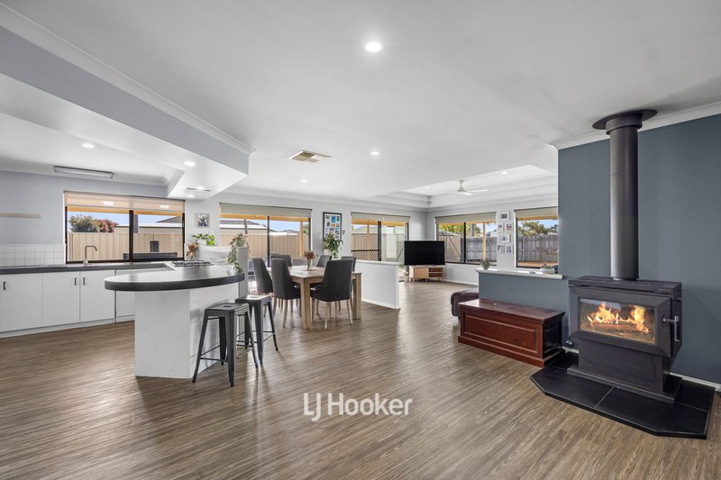 Photo - 24 Barton Drive, Australind WA 6233 - Image 5