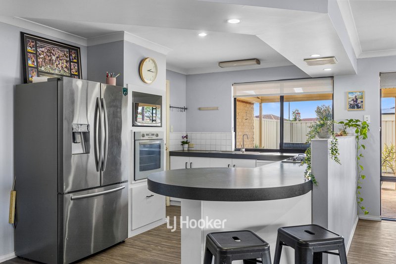 Photo - 24 Barton Drive, Australind WA 6233 - Image 16