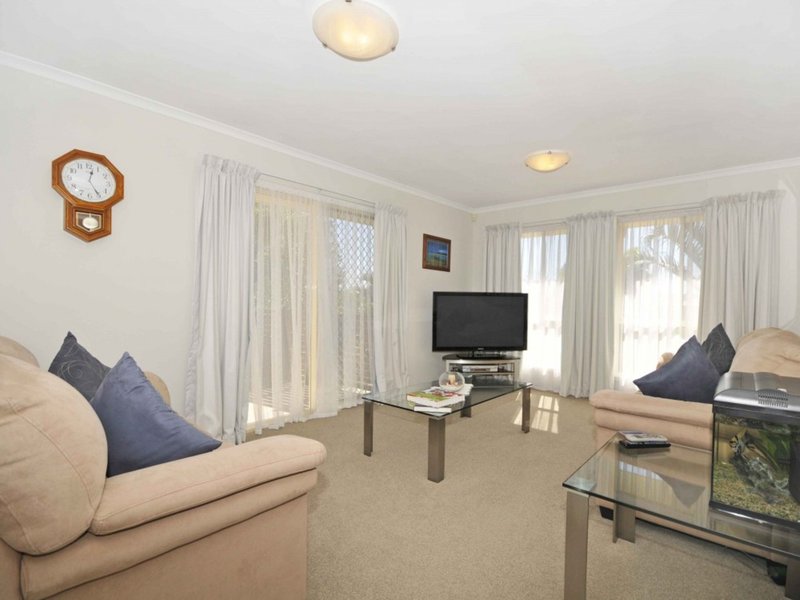 Photo - 24 Bayberry Cres , Warner QLD 4500 - Image 11