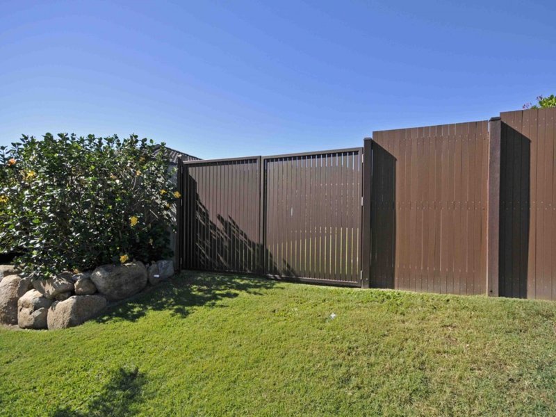 Photo - 24 Bayberry Cres , Warner QLD 4500 - Image 12