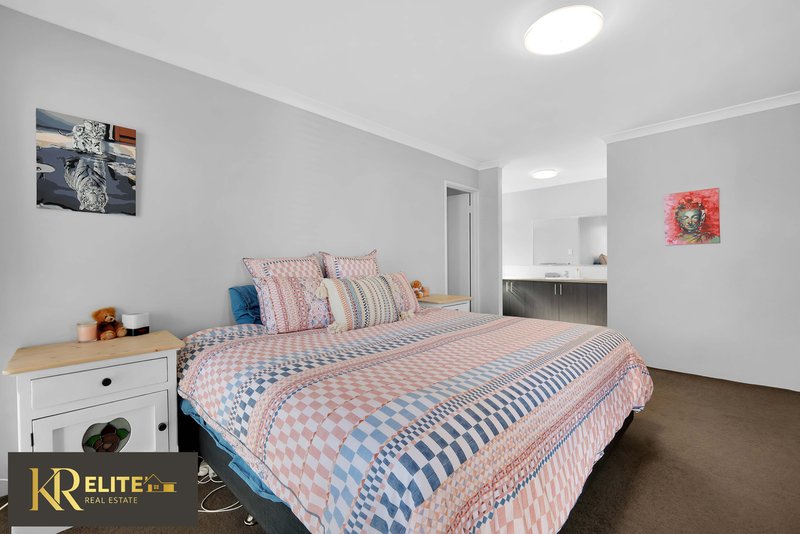 Photo - 24 Bayonne Corner, Piara Waters WA 6112 - Image 13