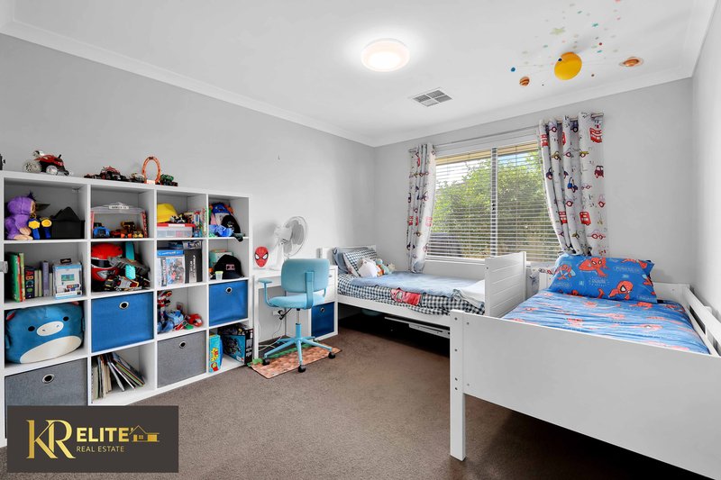 Photo - 24 Bayonne Corner, Piara Waters WA 6112 - Image 16