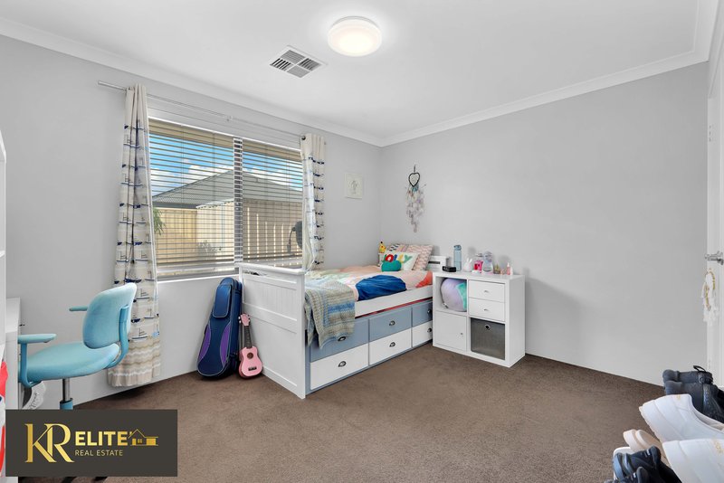 Photo - 24 Bayonne Corner, Piara Waters WA 6112 - Image 17