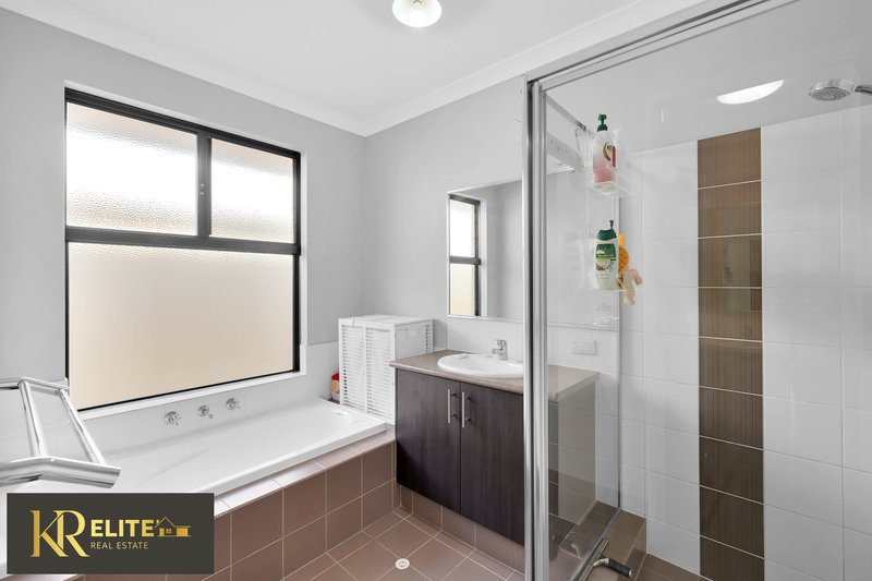 Photo - 24 Bayonne Corner, Piara Waters WA 6112 - Image 19