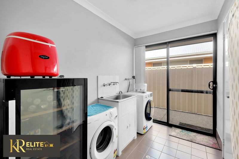 Photo - 24 Bayonne Corner, Piara Waters WA 6112 - Image 20