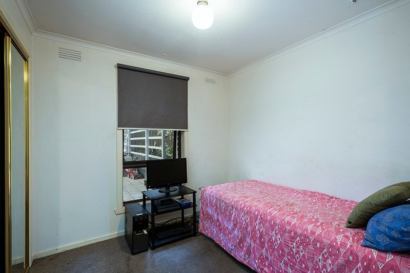 Photo - 24 Bayview Crescent, Hoppers Crossing VIC 3029 - Image 5