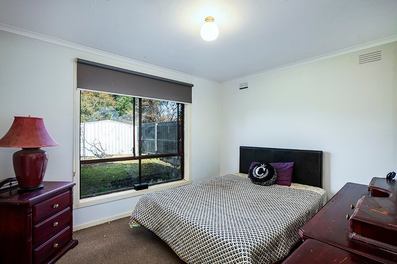 Photo - 24 Bayview Crescent, Hoppers Crossing VIC 3029 - Image 7