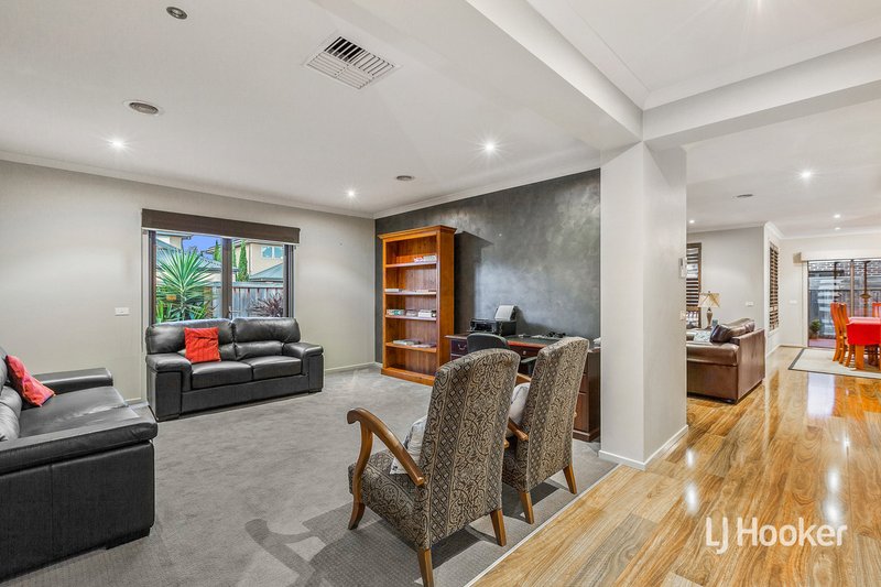 Photo - 24 Beacon Avenue, Point Cook VIC 3030 - Image 3