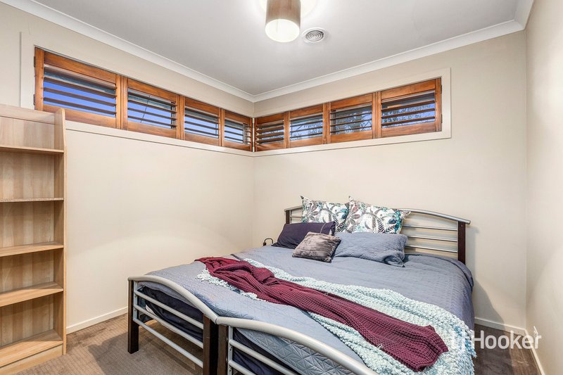 Photo - 24 Beacon Avenue, Point Cook VIC 3030 - Image 13