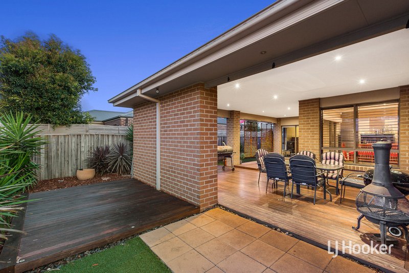 Photo - 24 Beacon Avenue, Point Cook VIC 3030 - Image 16