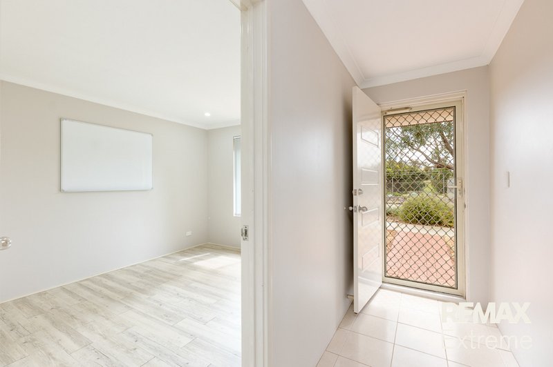 Photo - 24 Beauchamp Loop, Wellard WA 6170 - Image 2