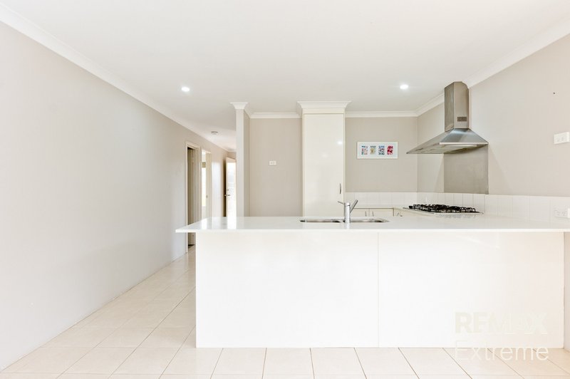 Photo - 24 Beauchamp Loop, Wellard WA 6170 - Image 3
