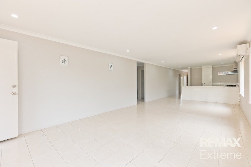 Photo - 24 Beauchamp Loop, Wellard WA 6170 - Image 8