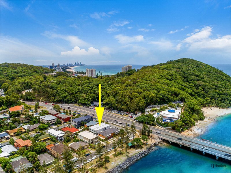 Photo - 2/4 Beelyu Street, Burleigh Heads QLD 4220 - Image 1
