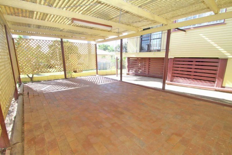 Photo - 24 Bell Street, Barney Point QLD 4680 - Image 4