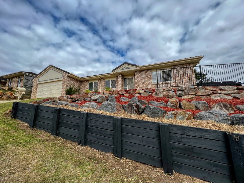 Photo - 24 Bella Vista Circuit, Edens Landing QLD 4207 - Image 4