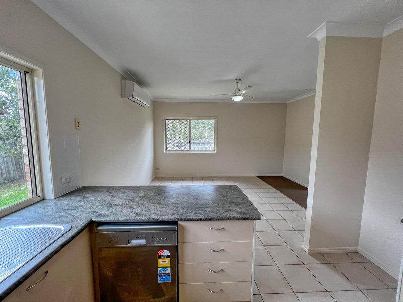 Photo - 24 Bella Vista Circuit, Edens Landing QLD 4207 - Image 8