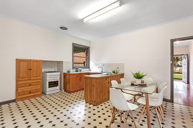 Photo - 24 Benambra Street, Preston VIC 3072 - Image 6