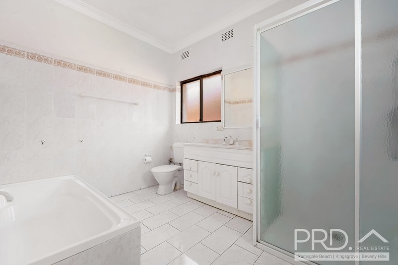 Photo - 24 Berith Street, Kingsgrove NSW 2208 - Image 7