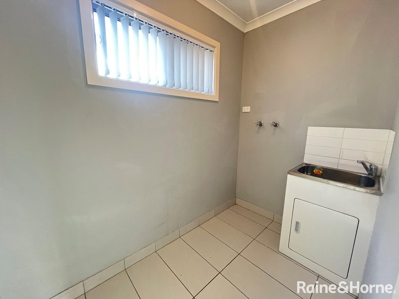 Photo - 24 Berkeley Crescent, Derrimut VIC 3026 - Image 13